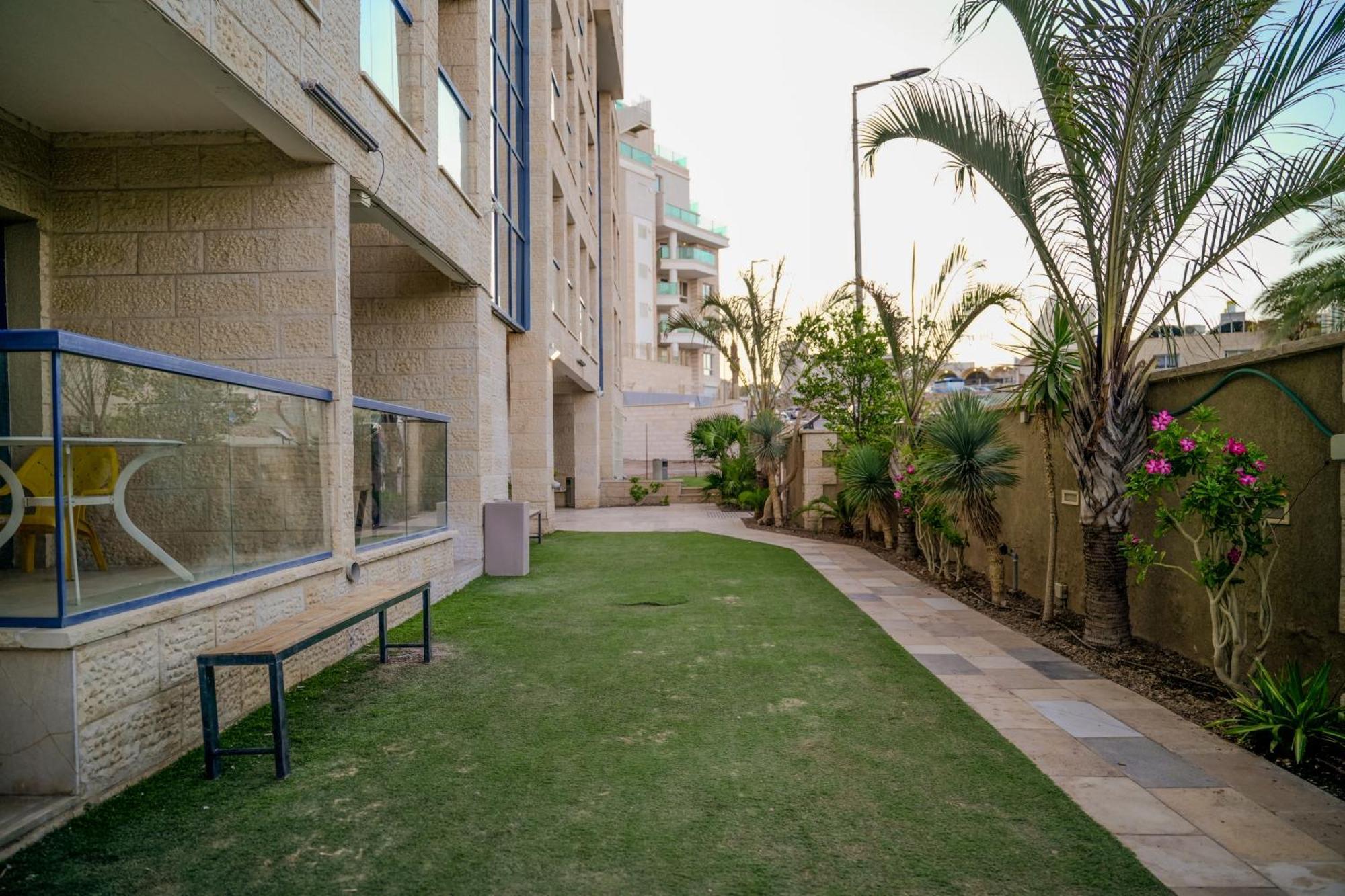 Central Park Residence Eilat Buitenkant foto